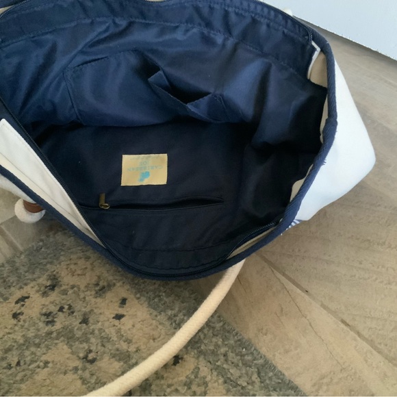Blue&white Caribbean Joe tote bag   Perfect condition .. used once - Picture 6 of 8
